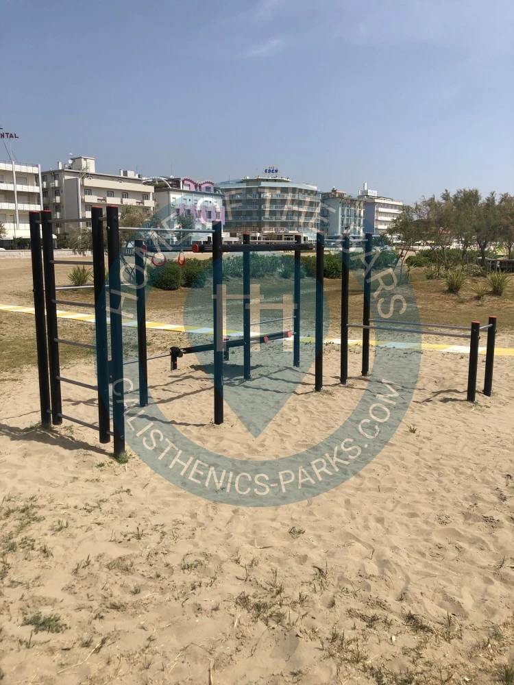 Calisthenics park in L05, Lungomare Trieste, Caorle, Venezia, Veneto, 30021, Italia