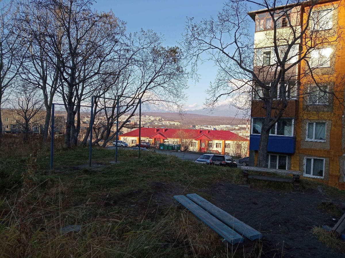 Outdoor Gym - Petropavlovsk-Kamchatsky - Petropavlovsk-Kamchatsky - Aire de Fitness - Косметик Про - Russia - Spot
