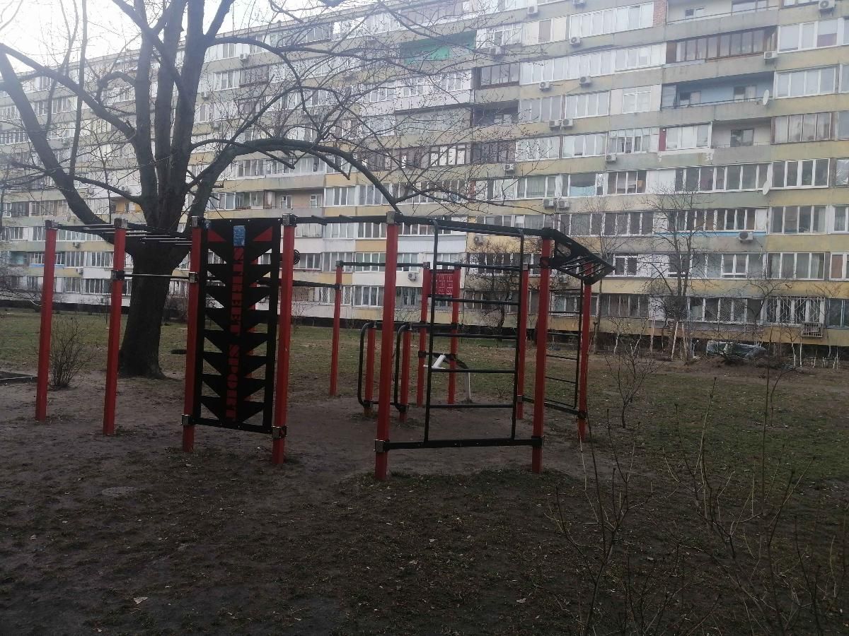 Outdoor Gym - Kyiv - Kyiv - Aire de Fitness - Mont Blanc - Ukraine - Spot