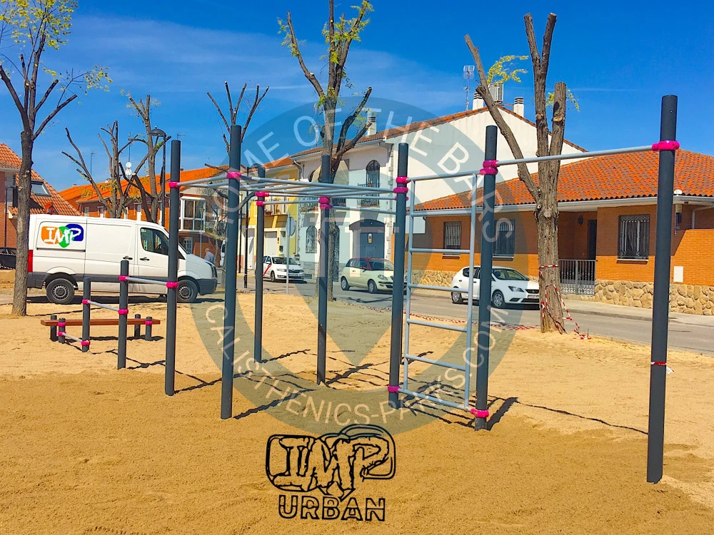 Calisthenics park in 2, Avenida del Doce de Octubre, Ensanche, San Martín de la Vega, Comunidad de Madrid, 28330, España