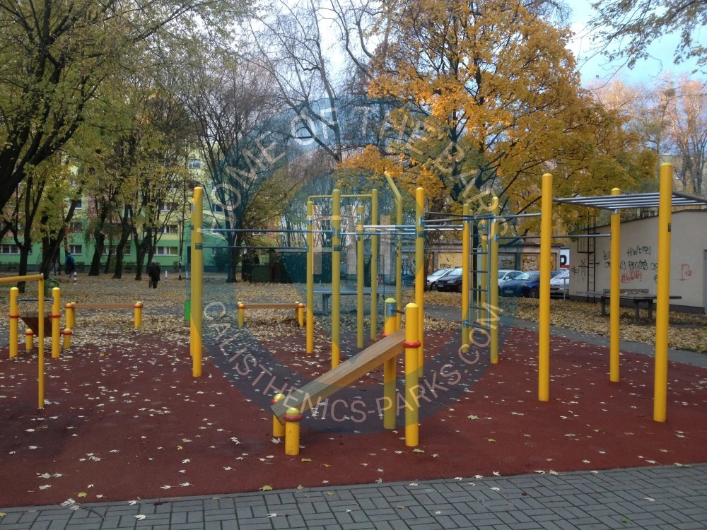 Warsaw - Street workout equipment - Tadeusza Gajcego - Poland - Spot