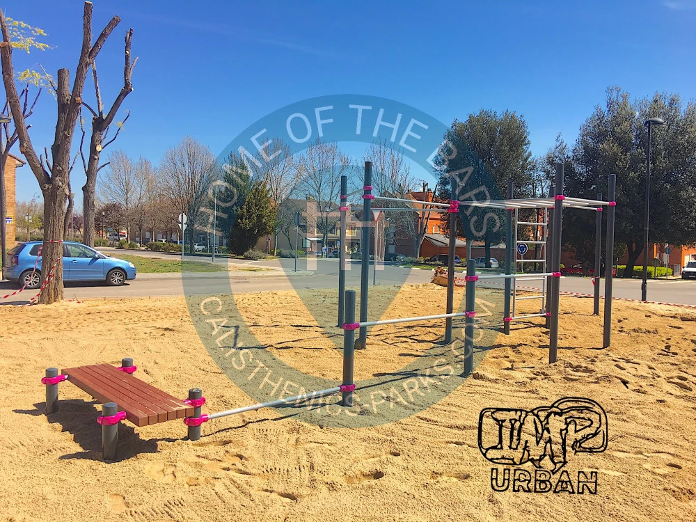 Calisthenics park in 2, Avenida del Doce de Octubre, Ensanche, San Martín de la Vega, Comunidad de Madrid, 28330, España