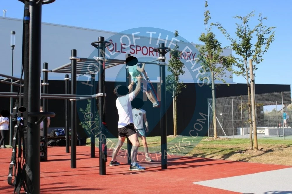 Calisthenics park in Stade Henry Jeanne, Allée du Jardin Botanique, Bayeux, Calvados, Normandie, France métropolitaine, 14400, France