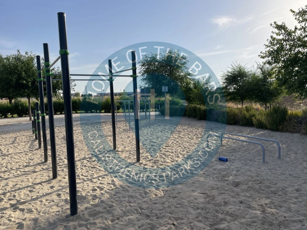 Calisthenics park in Calle Doctor Miguel Servet, El Viso de San Juan, Los Rosales, El Viso de San Juan, Toledo, Castilla-La Mancha, 45215, España