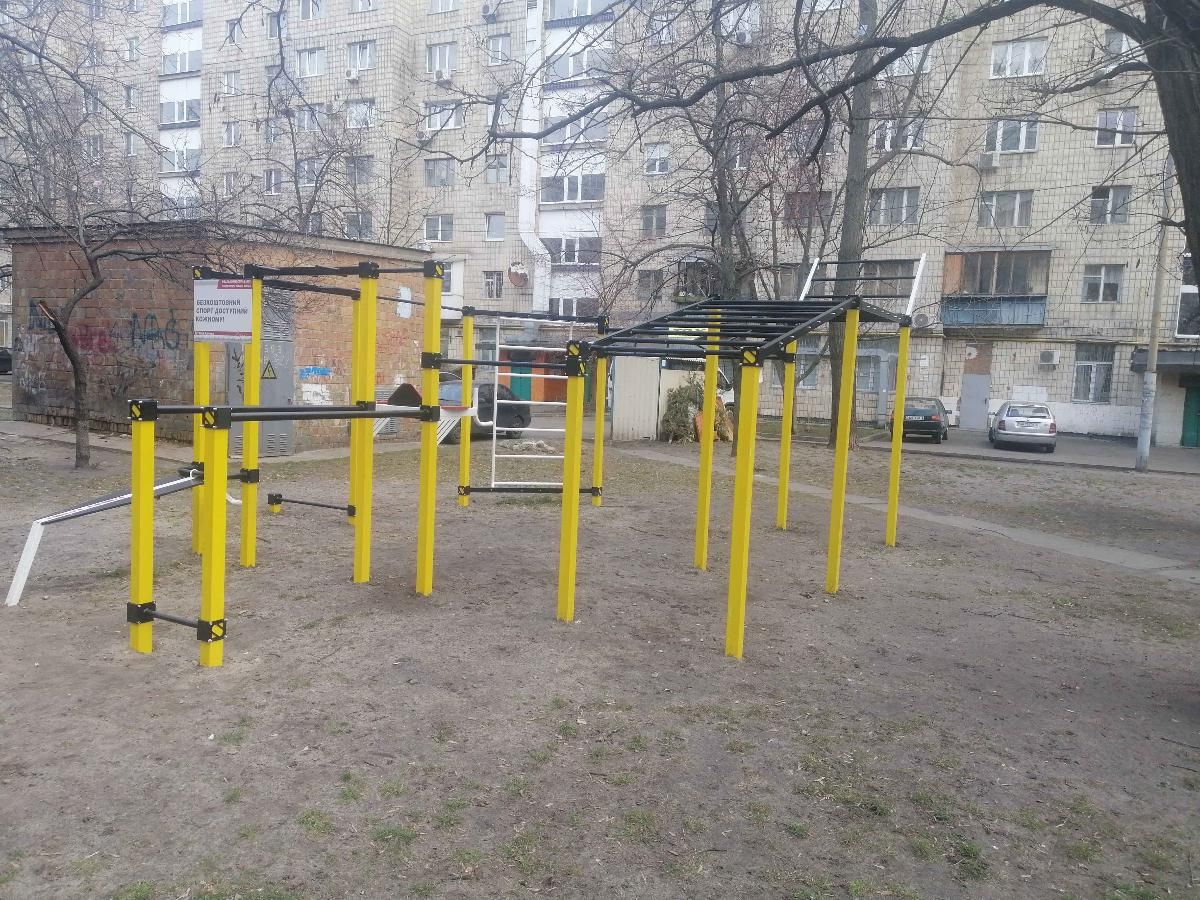 Outdoor Gym - Kyiv - Kyiv - Street Workout Park - Школа Монтессори - Ukraine - Spot