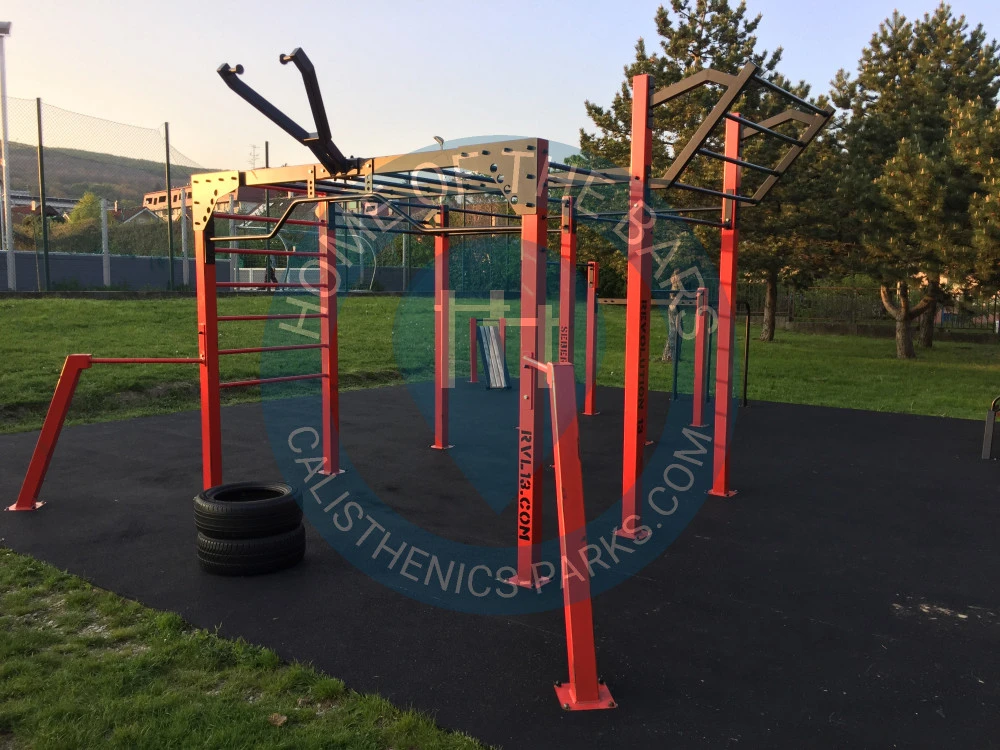 Calisthenics park in Základná škola Tbiliská, 4, Tbiliská, Grefty, Centrálna Rača, Bratislava, okres Bratislava III, Bratislava, Bratislavský kraj, 831 06, Slovensko