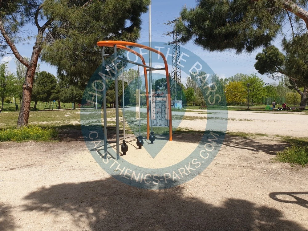 Exercise Park - Madrid - Parque Calistenia Parque de la Cuña Verde, Madrid - Spain - Spot