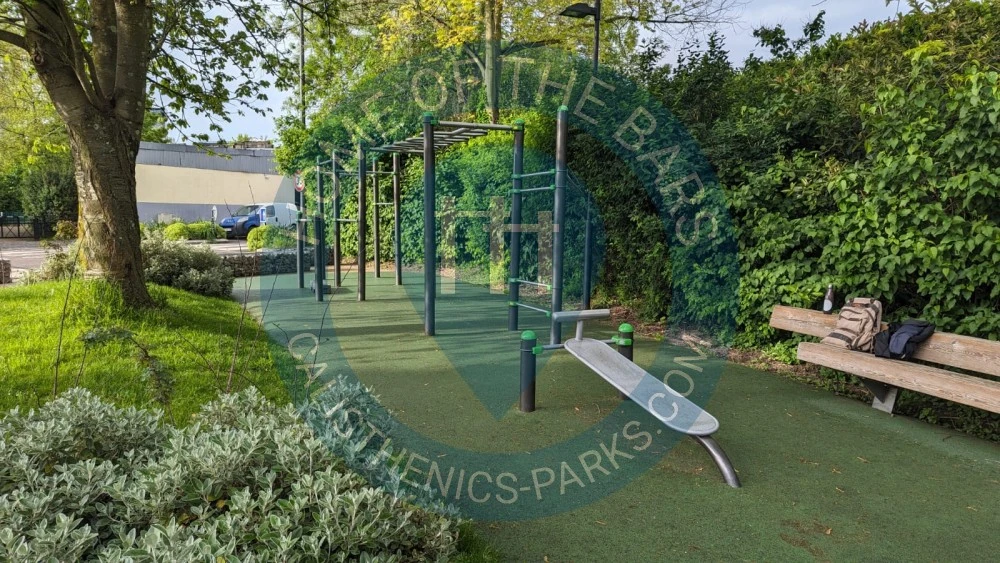 Calisthenics park in 
Address
                                    27 Rue Louveau, 92320 Châtillon, France
                            