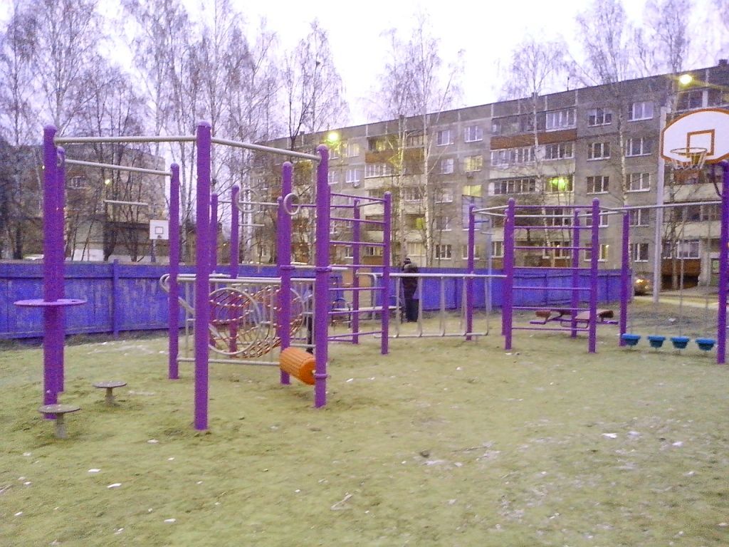 Outdoor Gym - Domodedovo - Domodedovo - Street Workout Park - Ул Коммунистическая 2-Я - Russia - Spot