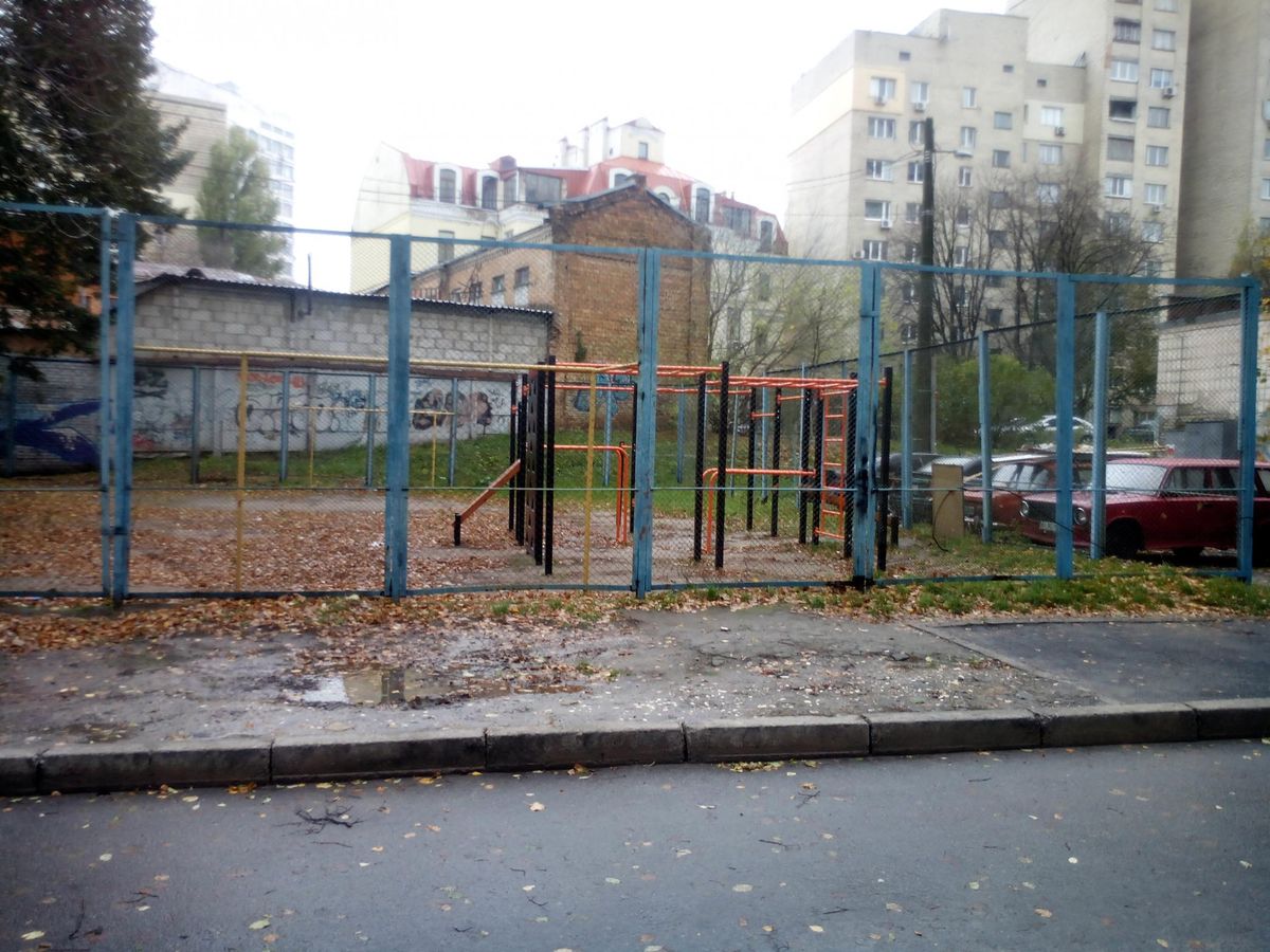 Outdoor Gym - Kyiv - Kyiv - Calisthenics Park - Гімназія №75 - Ukraine - Spot