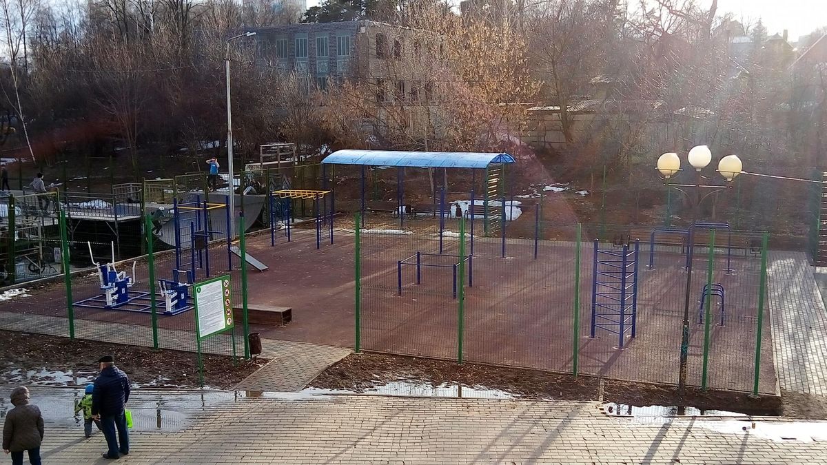 Outdoor Gym - Krasnogorsk - Krasnogorsk - Fitness Park - Ул Школьная - Russia - Spot