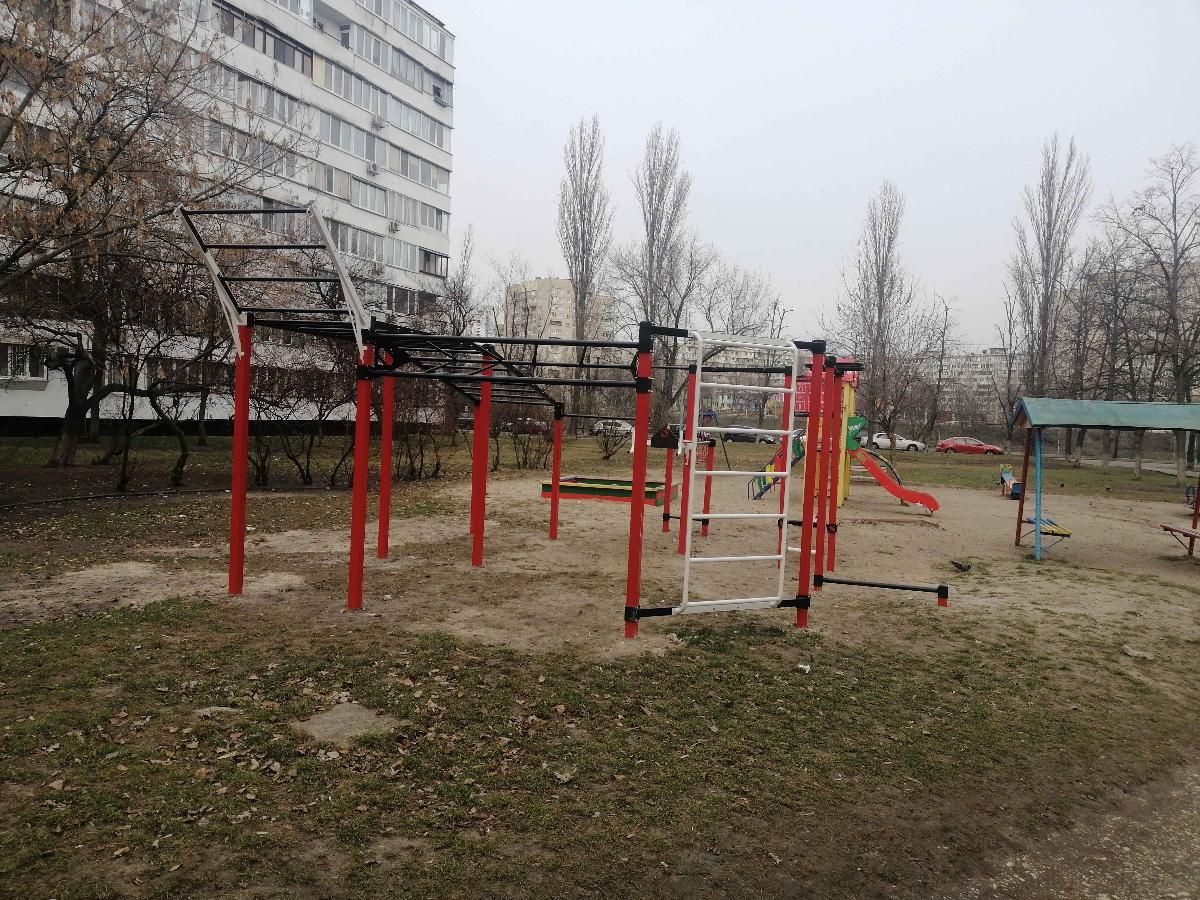 Outdoor Gym - Kyiv - Kyiv - Aire de Fitness - Море Пива - Ukraine - Spot