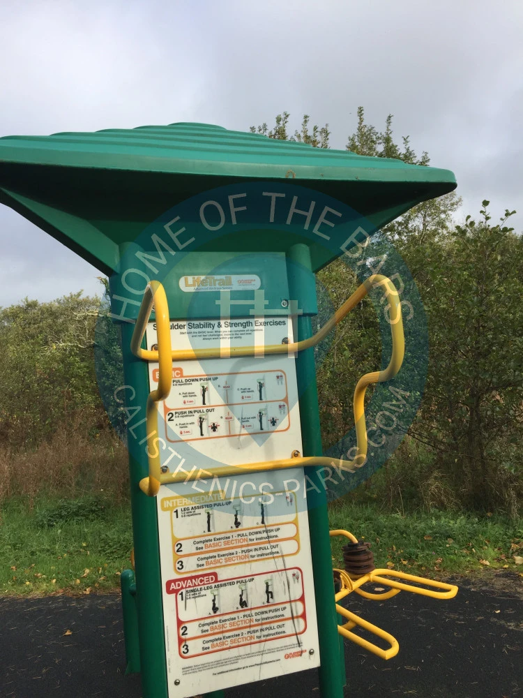 Calisthenics park in Outdoor gym, Cleveragh Drive, Cranmore, Sligo, Sligo Municipal Borough District, County Sligo, Connacht, F91 H6CV, Éire / Ireland