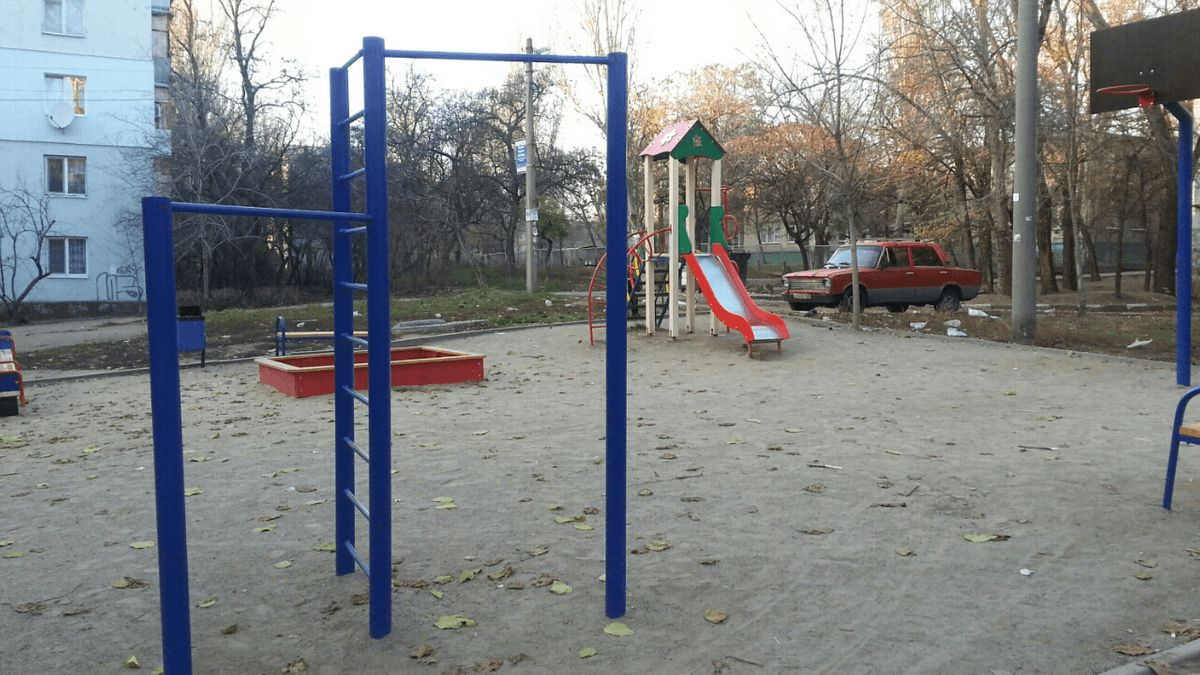 Outdoor Gym - Zaporizhzhya - Zaporizhzhya - Street Workout Park - BBQ Grill - Ukraine - Spot