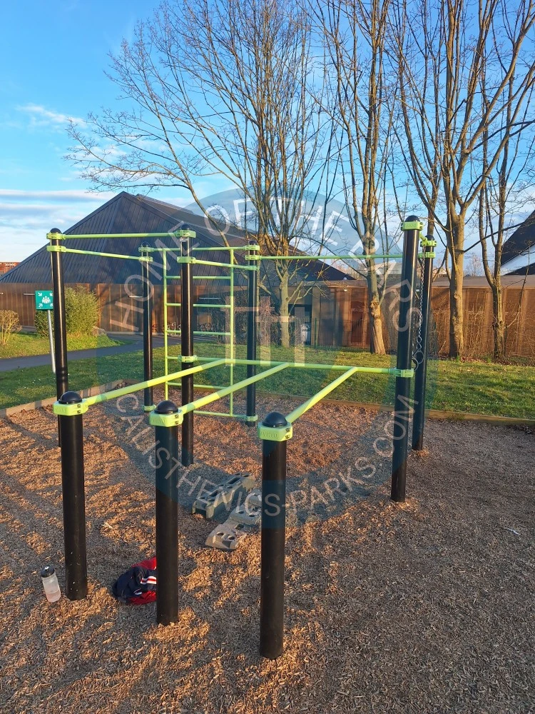 Outdoor Gym - Villeneuve-d'Ascq - Parc Street Workout COSEC - France - Spot