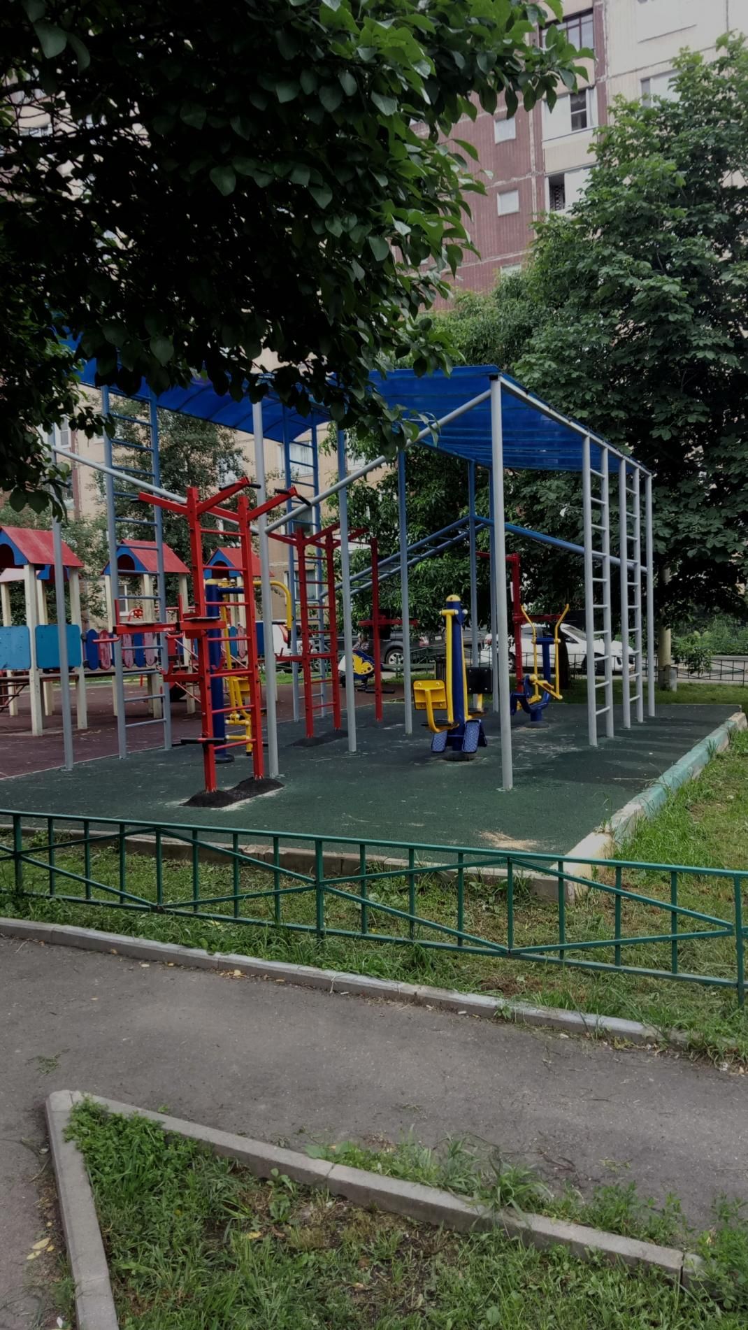 Calisthenics park in 17 к2 с1, Талдомская улица, Дегунино, район Западное Дегунино, Москва, Центральный федеральный округ, 127635, Россия