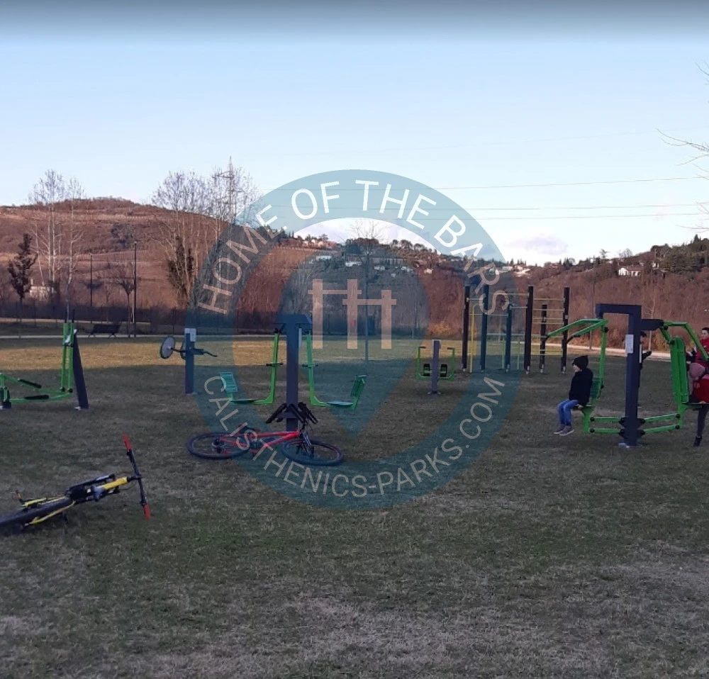 Calisthenics park in Via 4 Strade, San Martino Buon Albergo, Verona, Veneto, 37036, Italia