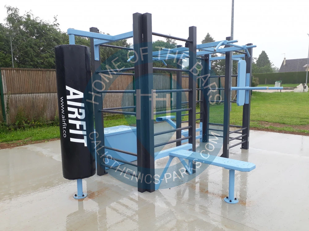 Calisthenics park in Plaine des sports Rétimare, Rue Rétimare, Retimare, Yvetot, Rouen, Seine-Maritime, Normandie, France métropolitaine, 76190, France