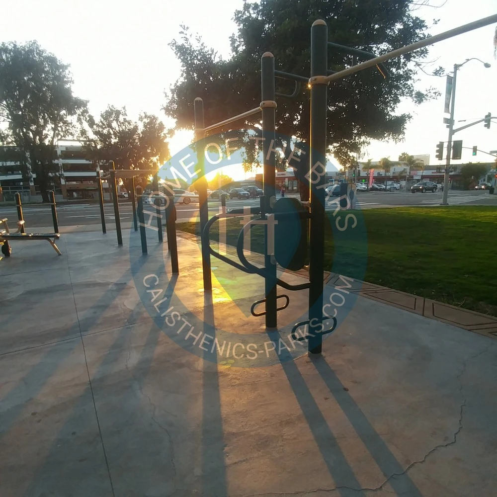 Outdoor Gym - San Diego - Calisthenics Gym Chicano Park - United States - Spot