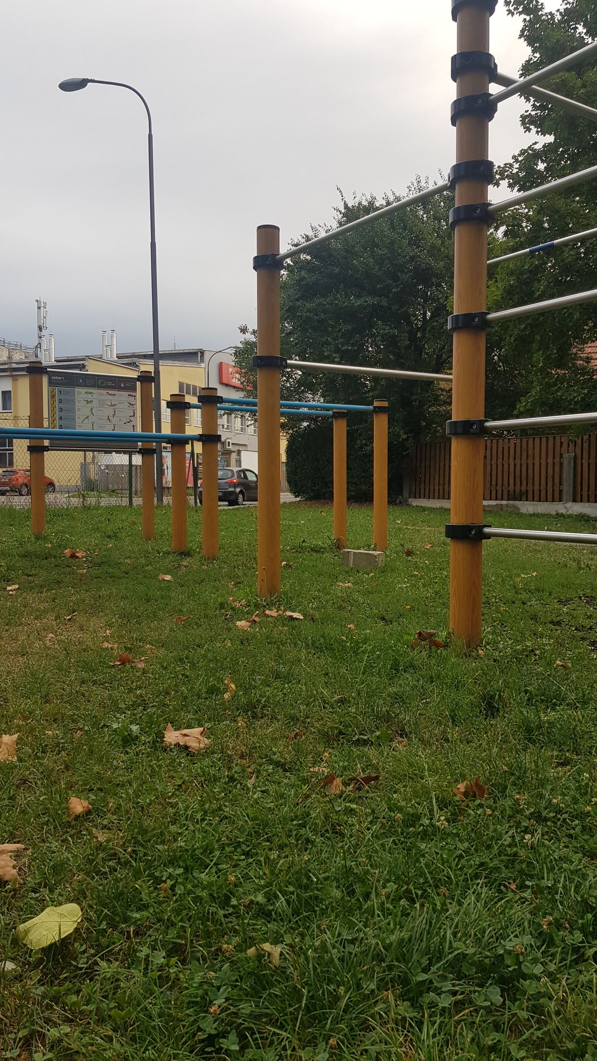Outdoor Gym - Ljubljana - Calisthenics park Sam's street (Samova ulica) - Ljubljana - Slovenia - Spot