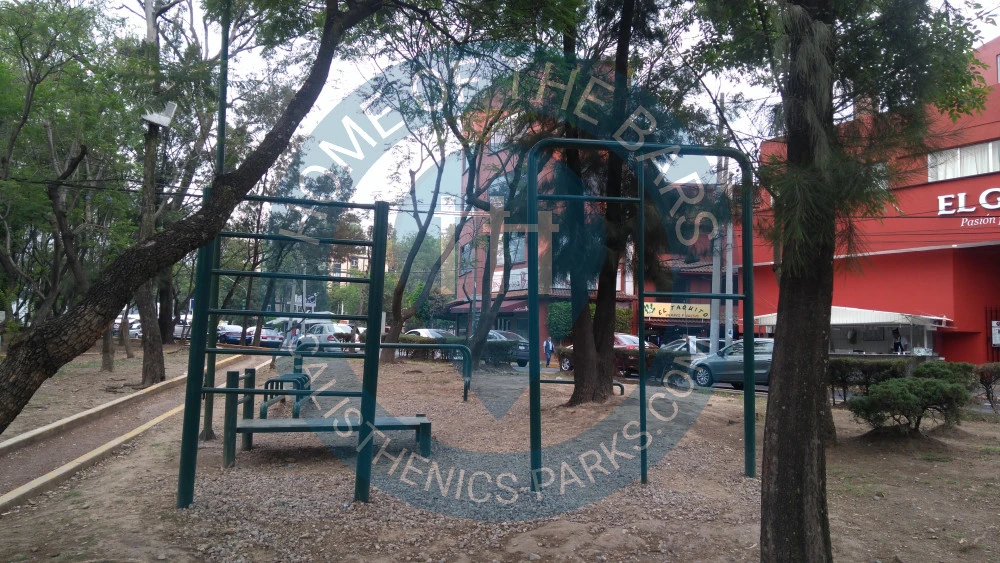 Calisthenics park in Avenida Lomas de Sotelo, Colonia Tata Lázaro, Miguel Hidalgo, Santa Fe, Ciudad de México, 11200, México