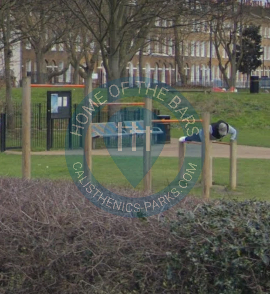 London - Outdoor Exercise Gym - Surrey Square Park - United Kingdom - Spot