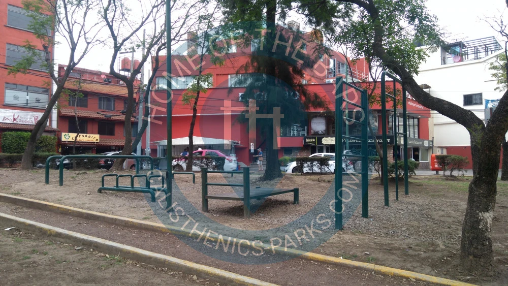 Calisthenics park in Avenida Lomas de Sotelo, Colonia Tata Lázaro, Miguel Hidalgo, Santa Fe, Ciudad de México, 11200, México