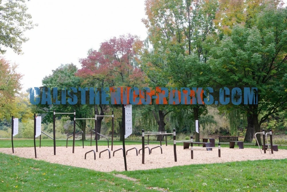 Toronto - Street Workout Park – Cruickshank park - Canada - Spot