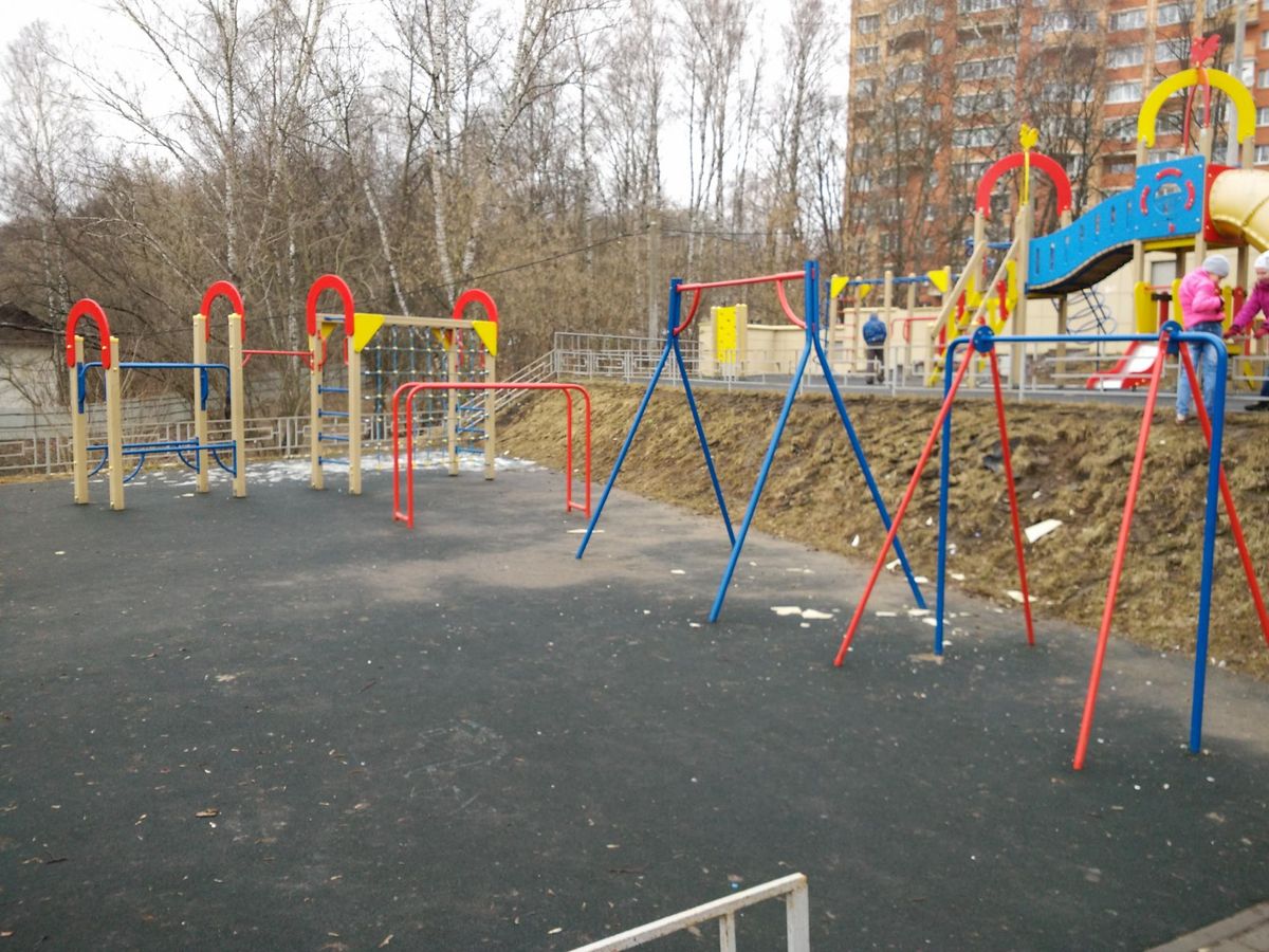 Outdoor Gym - Krasnogorsk - Krasnogorsk - Calisthenics Gym - Ул Первомайская - Russia - Spot