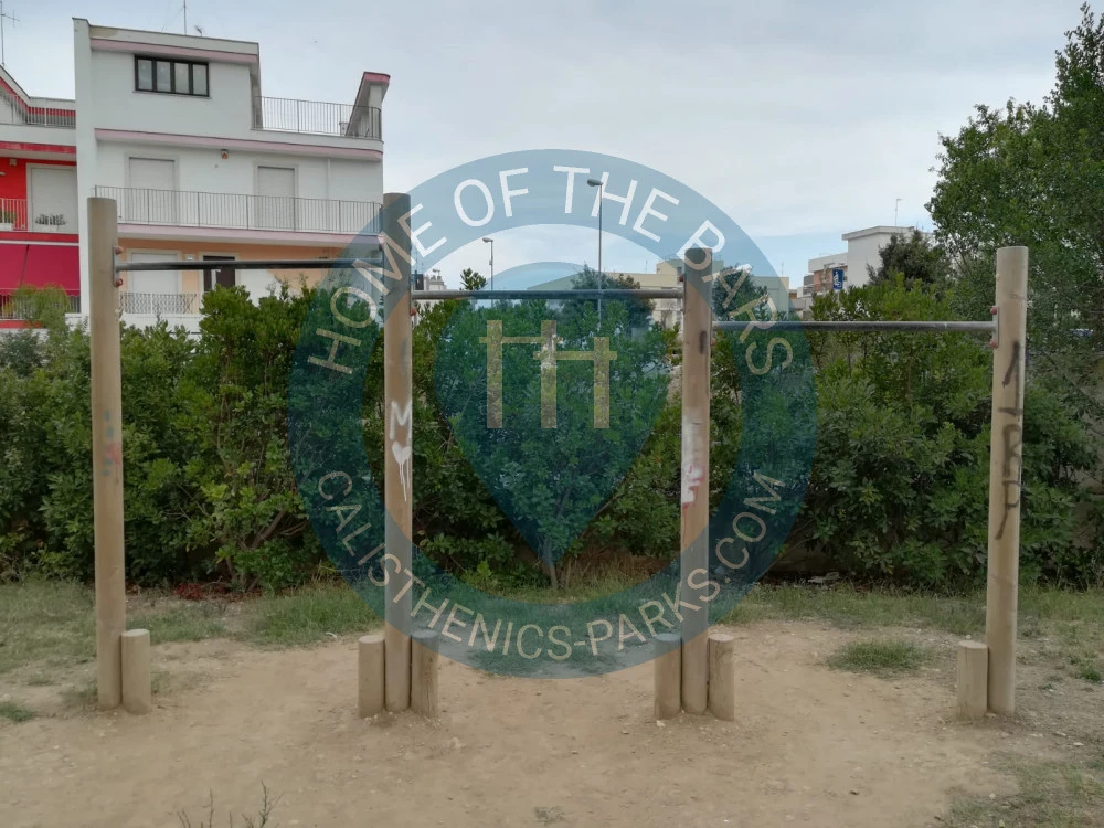Calisthenics park in Rutigliano, Bari, Puglia, 70018, Italia