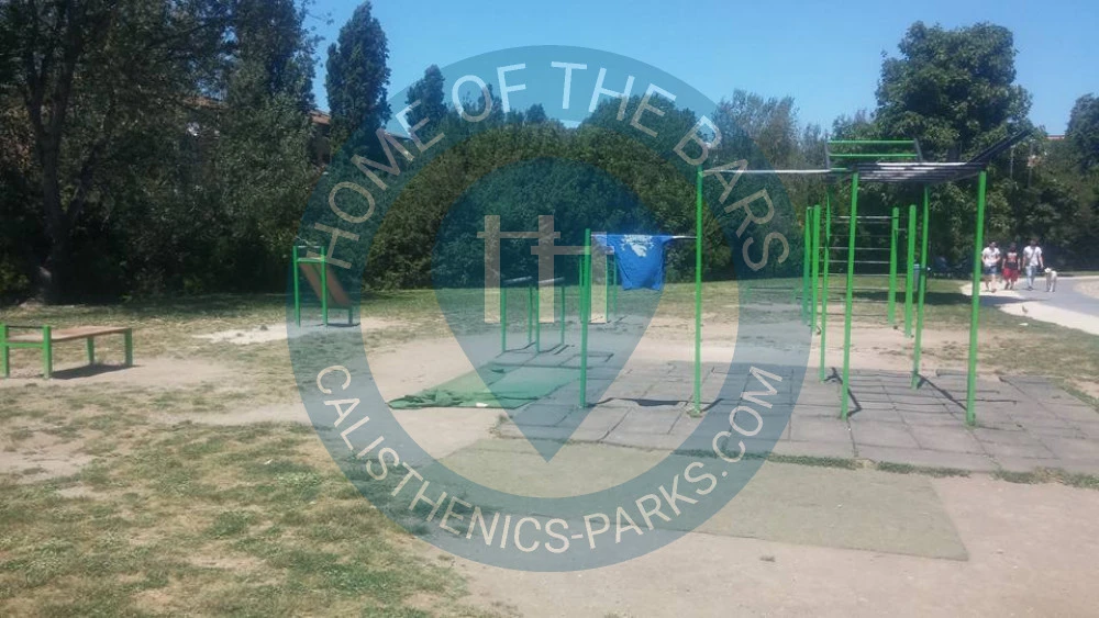 Calisthenics park in The Dream, Via Gandhi, Pomigliano d'Arco, Napoli, Campania, 80038, Italia