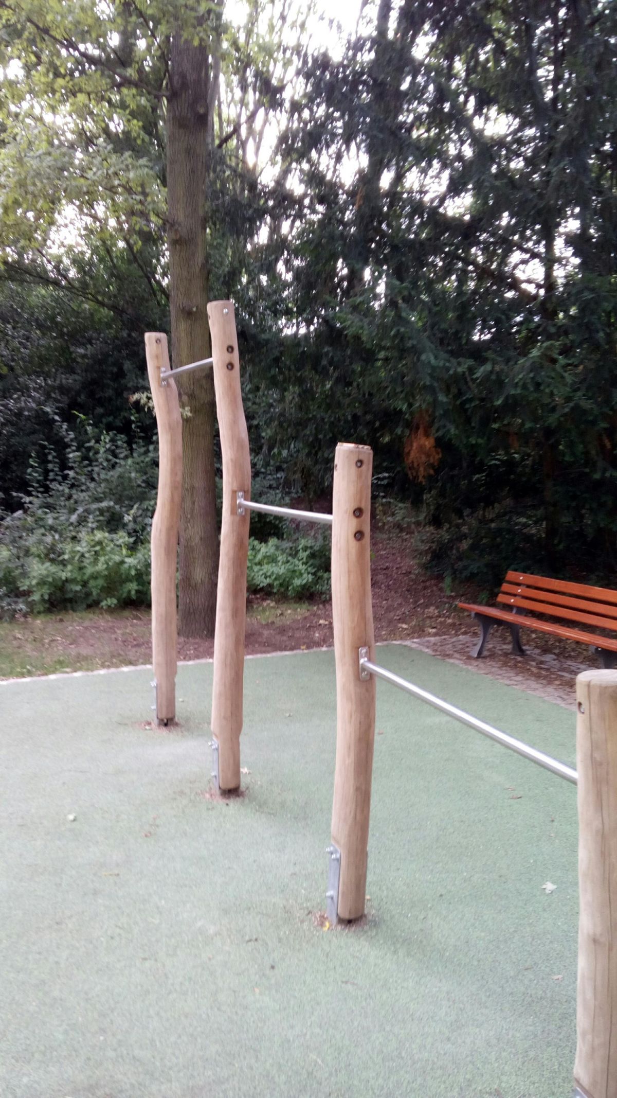 Frankfurt - Outdoor Exercise Station - Grüneburg Park - Germany - Spot