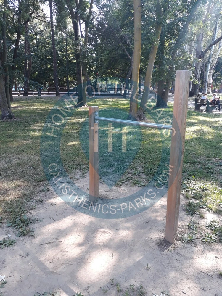 Calisthenics park in Via Alfredo Catalani, Mestre-Carpenedo, Mestre, Venezia, Veneto, 30170, Italia