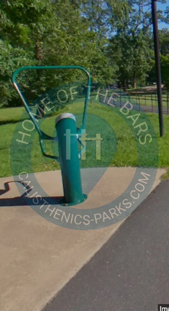 Outdoor Pull Up Bars - White Plains - Travis Hill Park Outdoor Gym - United States - Spot