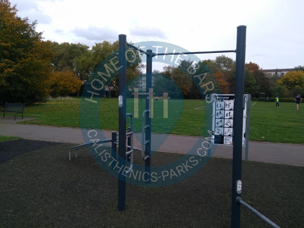 Calisthenics Stations - London - Weaver's Field Outdoor Gym - United Kingdom - Spot