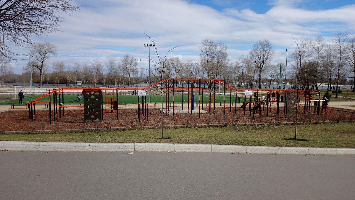 Outdoor Gym - Kyiv - Kyiv - Street Workout Park - Площадка На Набережной - Ukraine - Spot