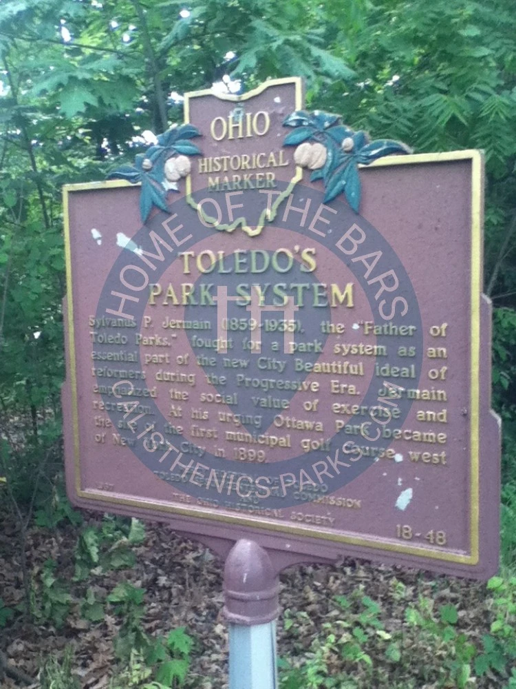 Calisthenics park in Chessie Circle Trail, Ottawa, Toledo, Lucas County, Ohio, 43606, United States