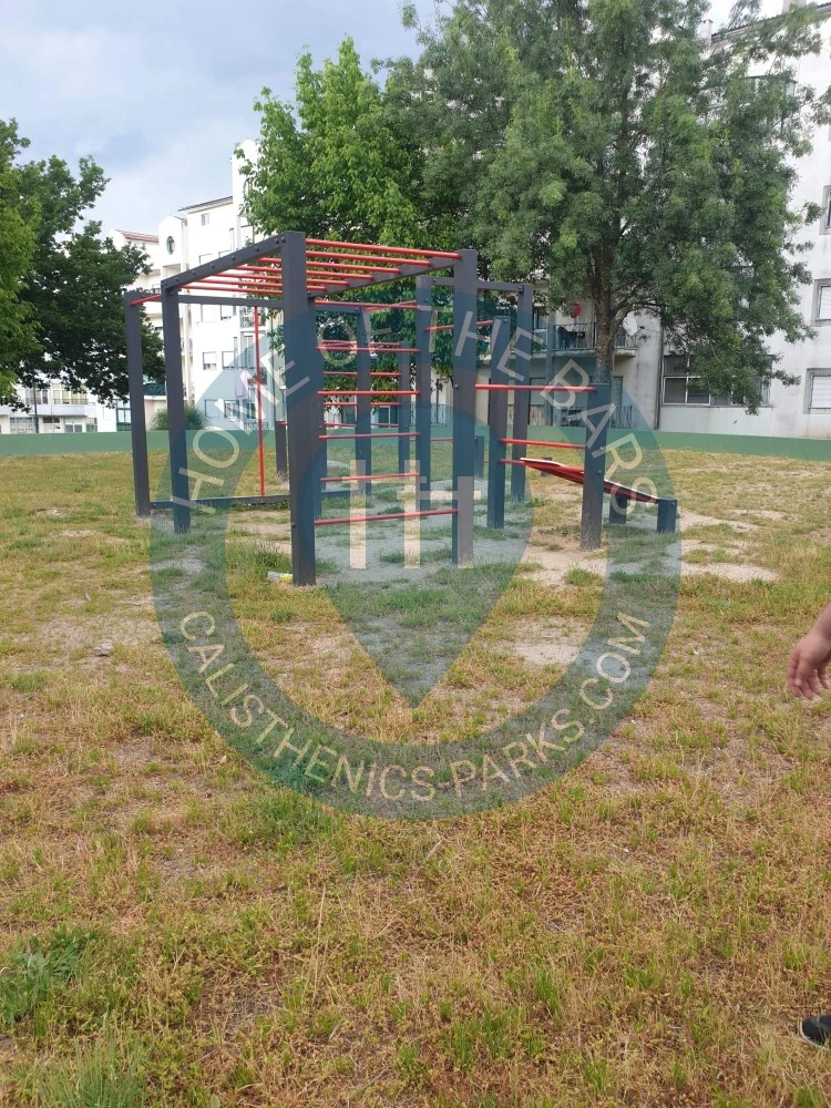 Calisthenics park in Bairro Quinta das Lameiras, Rio de Loba, Viseu, Portugal