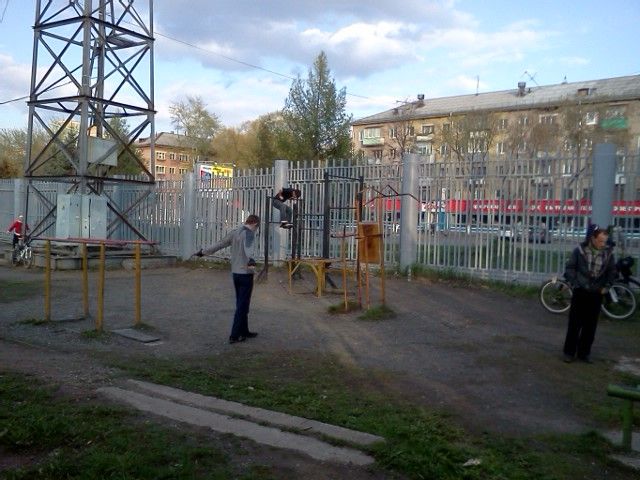 Outdoor Gym - Perm - Perm - Aire de Fitness - Стадион «Юность» - Russia - Spot