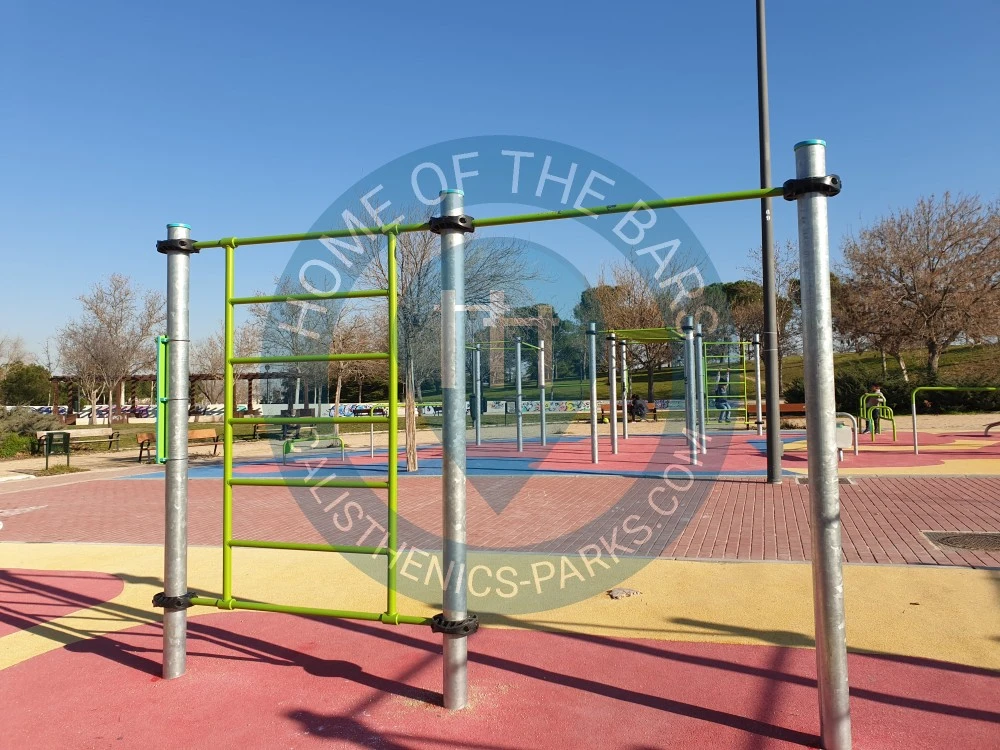Calisthenics park in Alhambra, impares, Avenida de Ángel Sanz Briz, Cármenes, Latina, Madrid, Comunidad de Madrid, 28047, España