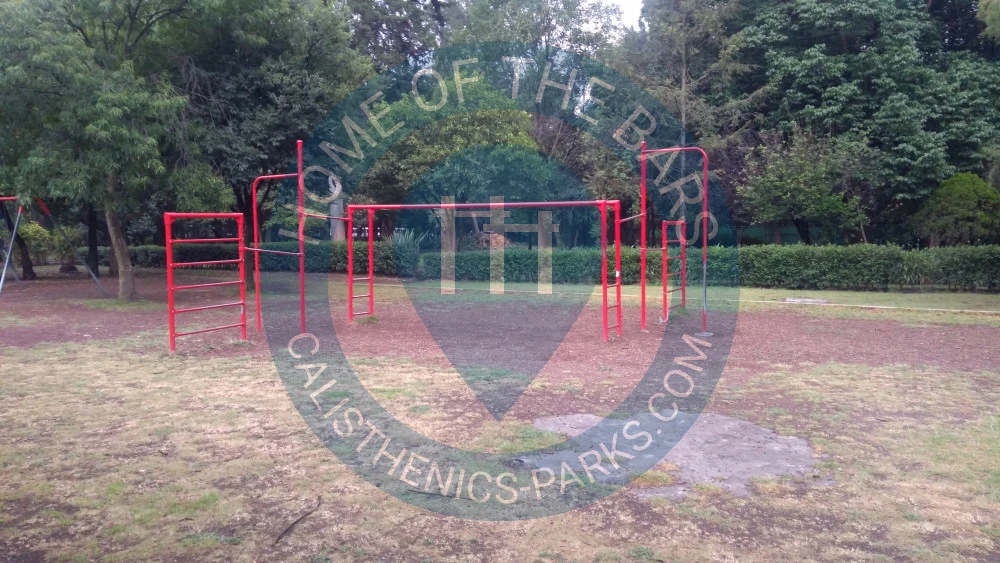 Calisthenics park in Locales de Comida Corrida, Peatonal Calzada de los Ciruelos, 1a. Sección del Bosque de Chapultepec, Miguel Hidalgo, Santa Fe, Ciudad de México, 11580, México