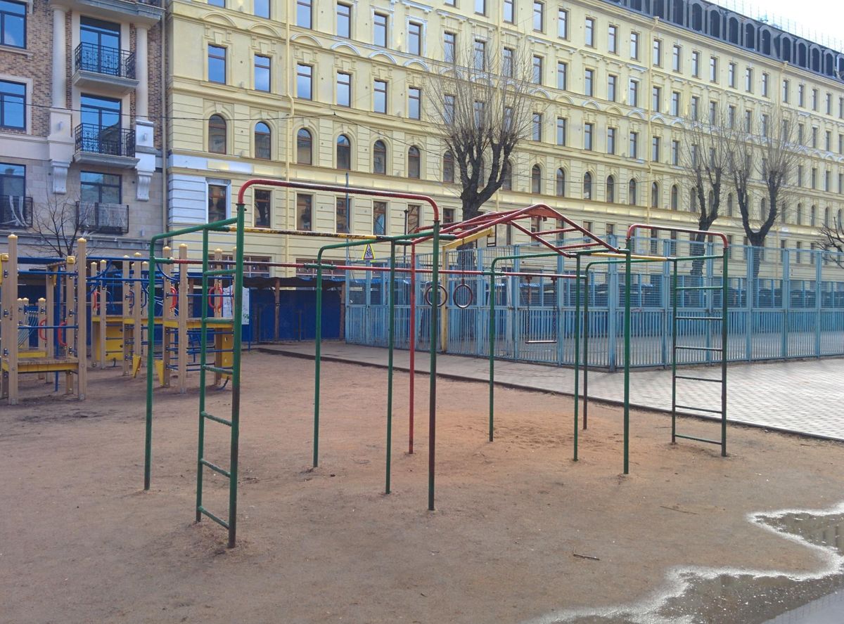 Outdoor Gym - Saint Petersburg - Saint Petersburg - Aire de Fitness - Ул Кирочная - Russia - Spot