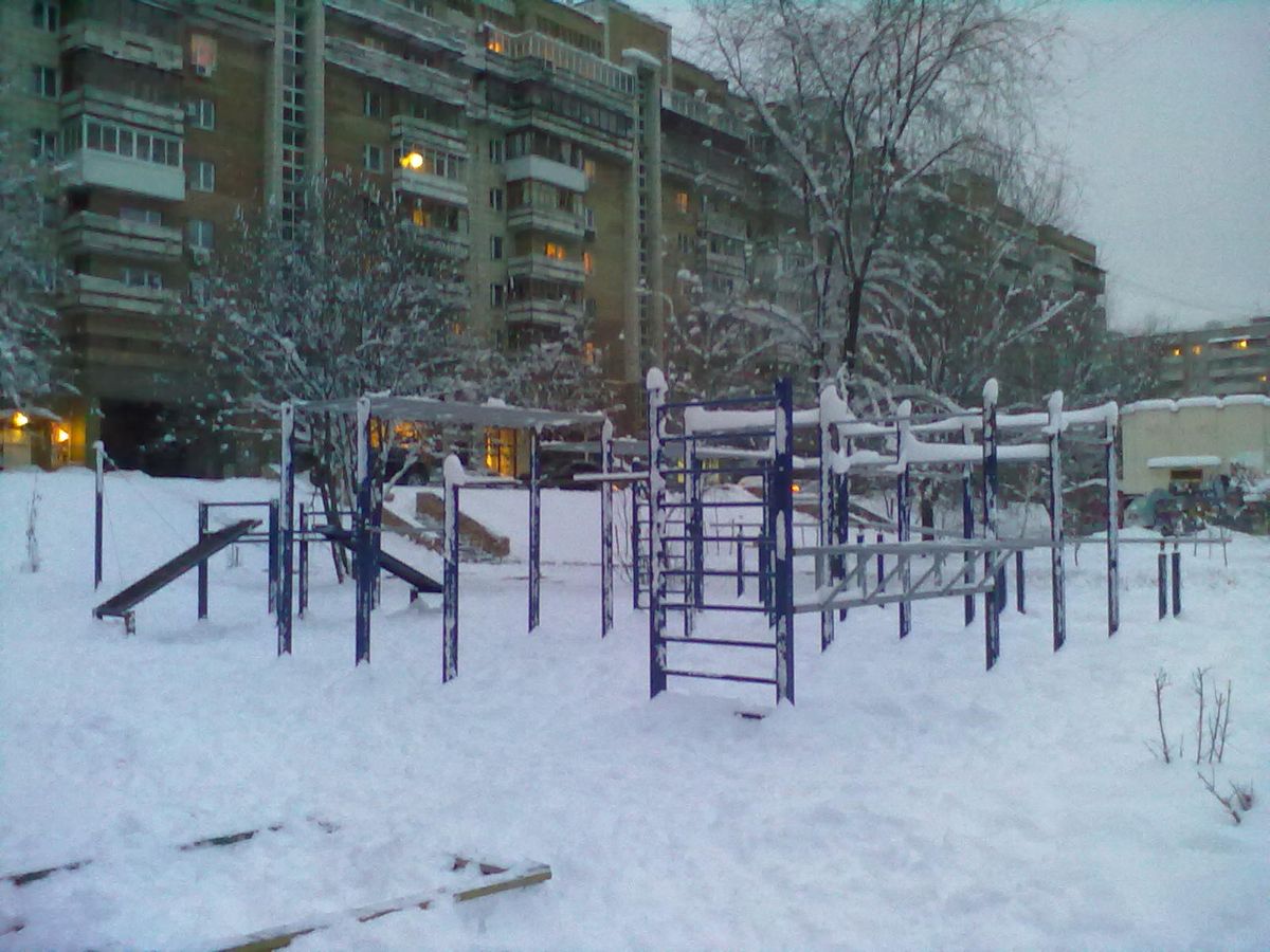 Outdoor Gym - Samara - Samara - Fitness Park - Дом Архитектора А Белоконя ( Кукуруза ) - Russia - Spot