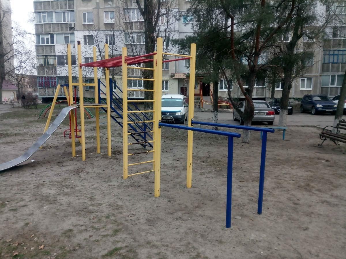 Workout Station - Horishni Plavni - Horishni Plavni - Outdoor Gym - Аквариум - Ukraine - Spot