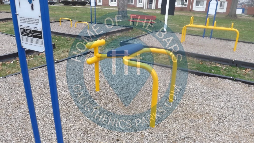 Calisthenics park in 2784, Kenwood Boulevard, Old Orchard, Toledo, Lucas County, Ohio, 43606, United States