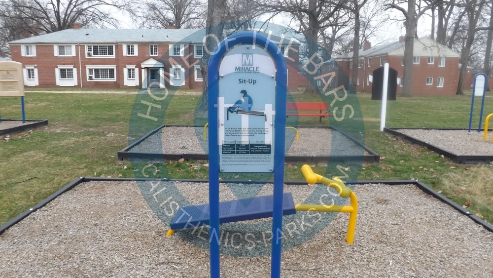 Calisthenics park in 2784, Kenwood Boulevard, Old Orchard, Toledo, Lucas County, Ohio, 43606, United States