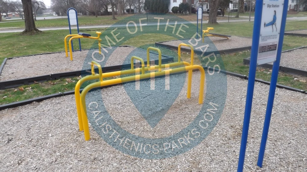 Calisthenics park in 2784, Kenwood Boulevard, Old Orchard, Toledo, Lucas County, Ohio, 43606, United States