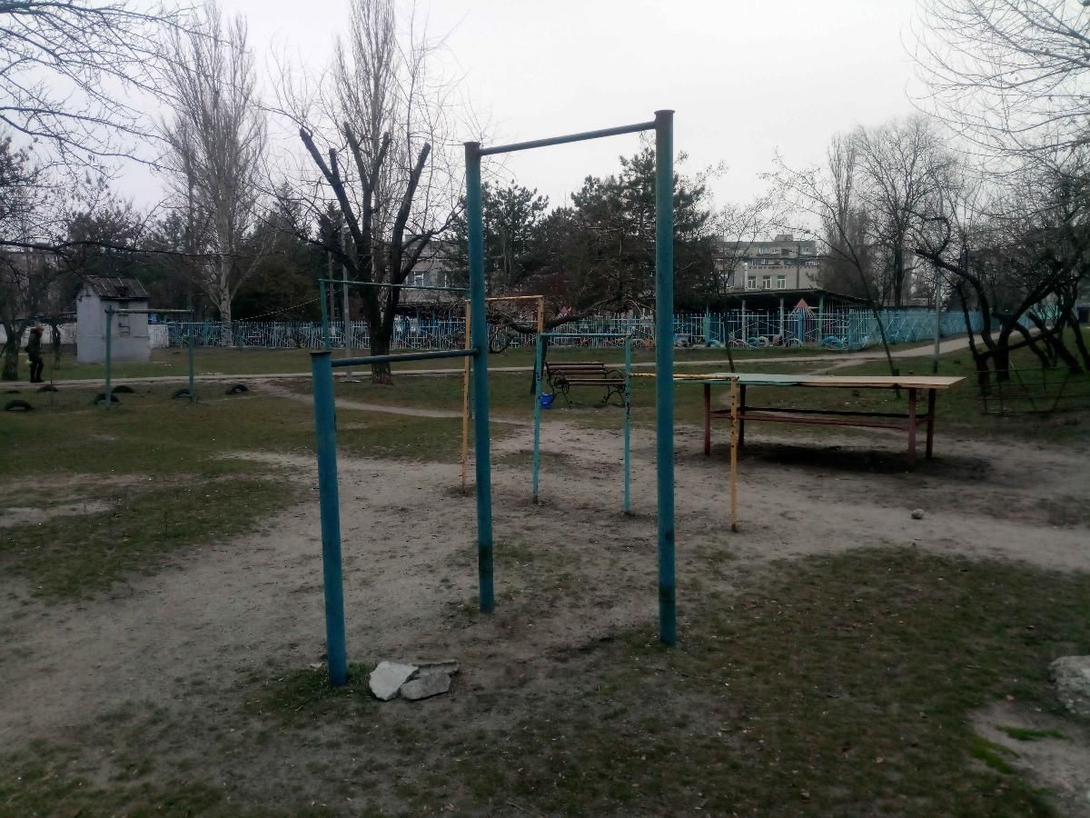 Calisthenics park in 23, Миру вулиця, Горішні Плавні, Горішньоплавнівська міська громада, Кременчуцький район, Полтавська область, 39803, Україна