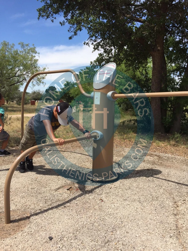 Midland - Calisthenics exercise stations - Windlands Park - United States - Spot