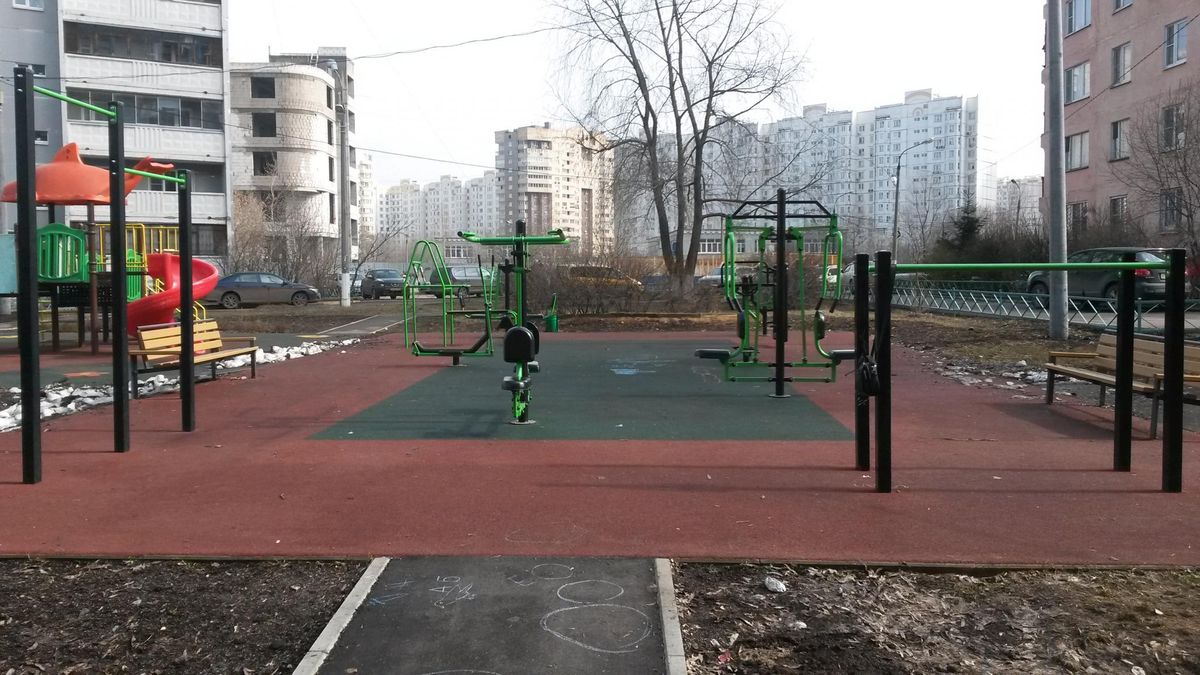Calisthenics park in 25А, улица Побратимов, Красная горка, Люберцы, городской округ Люберцы, Московская область, Центральный федеральный округ, 140013, Россия